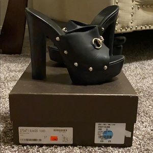 Black Gucci Mule!